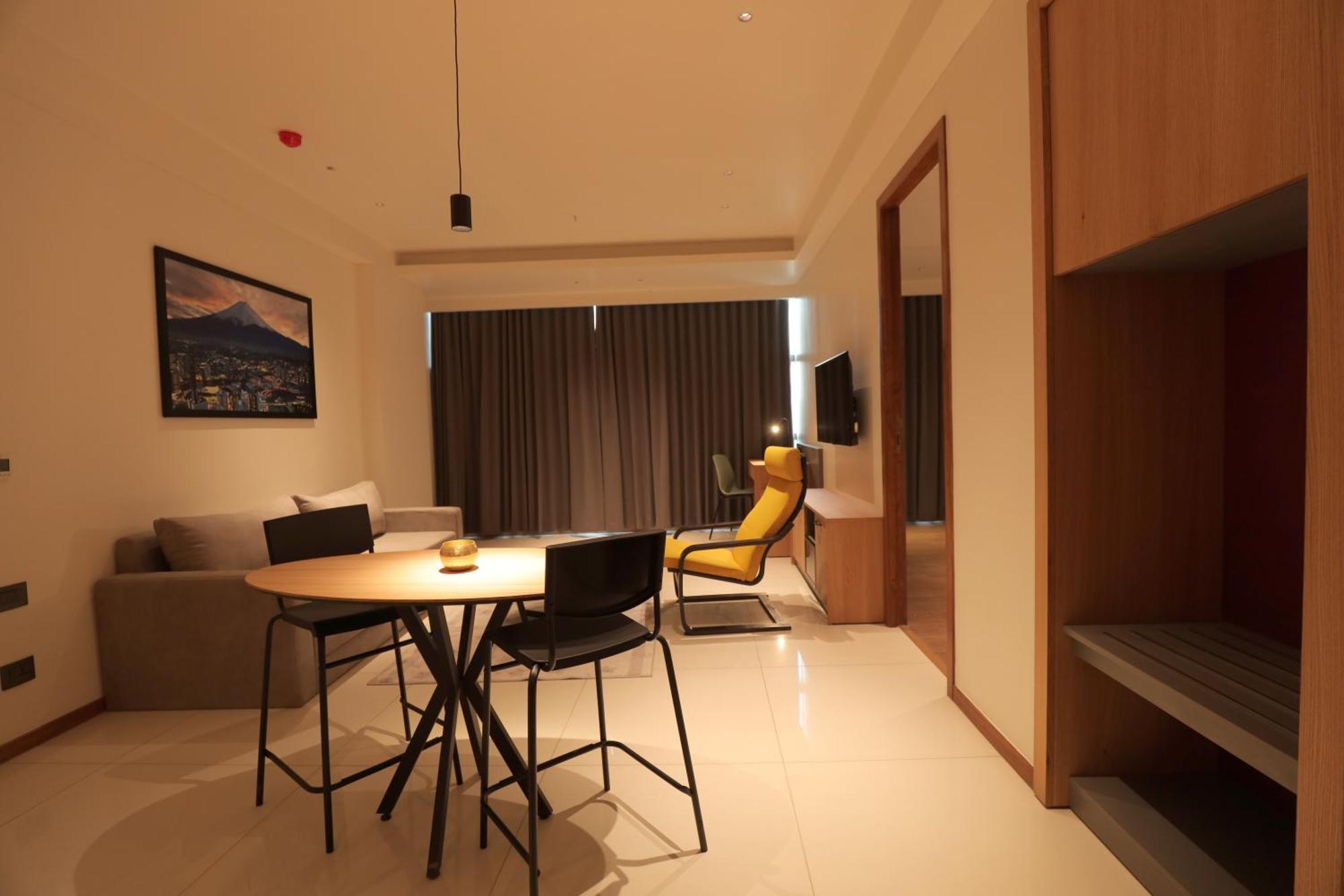 The World Surat Hotel Екстериор снимка