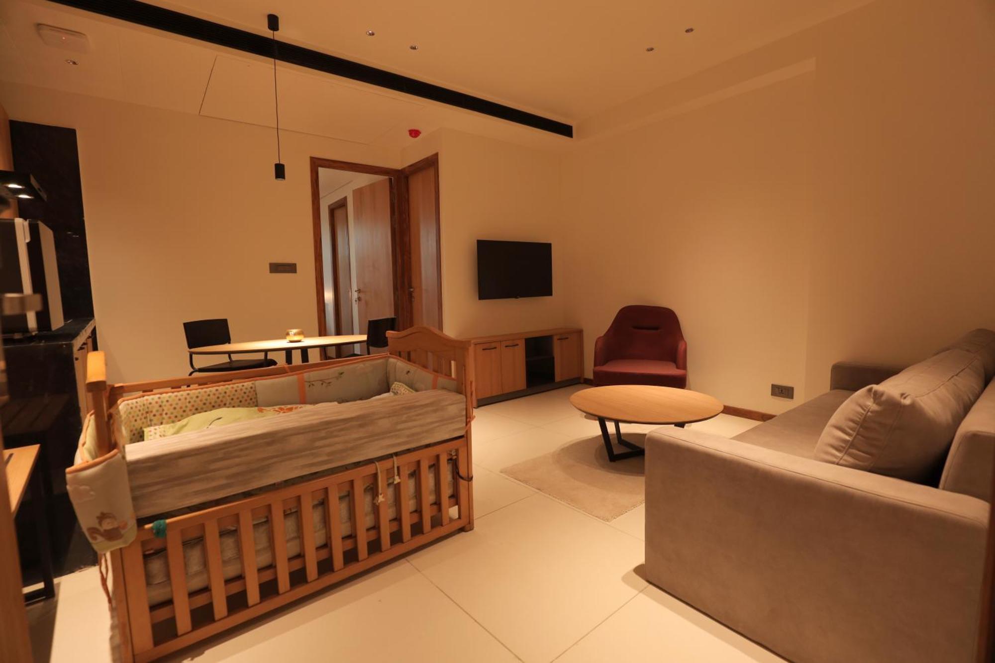The World Surat Hotel Екстериор снимка