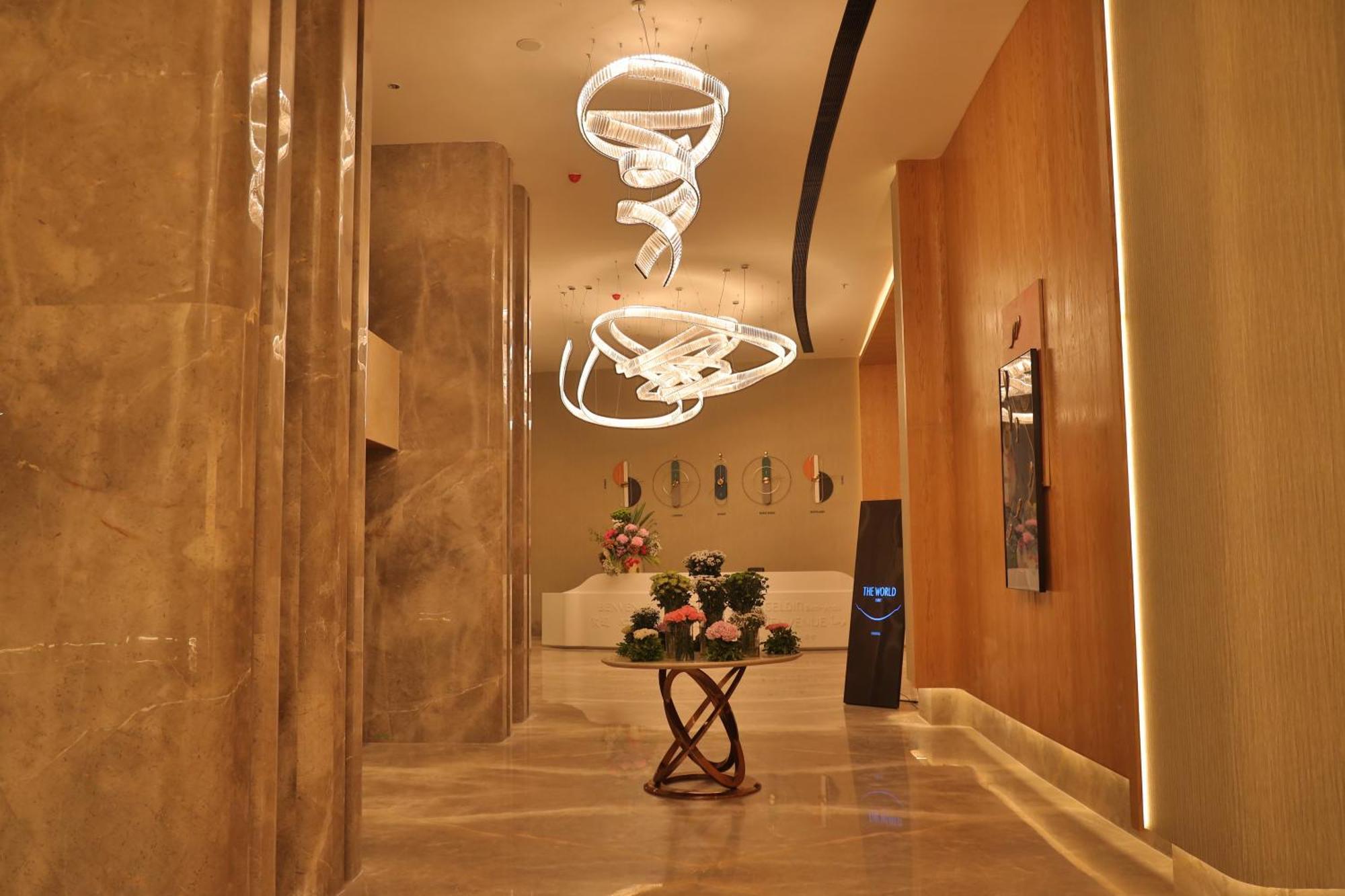 The World Surat Hotel Екстериор снимка