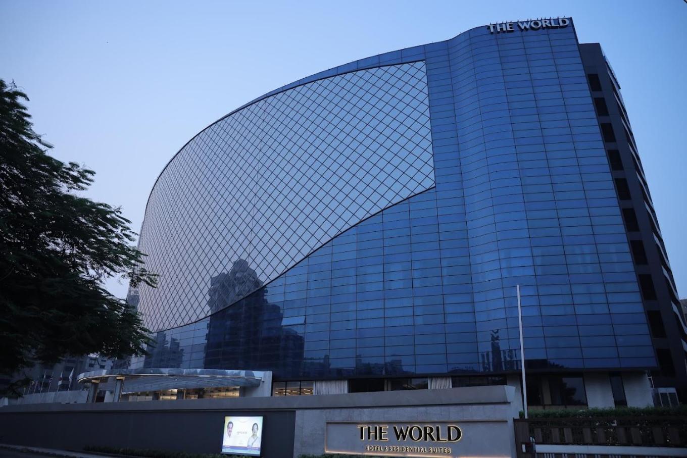 The World Surat Hotel Екстериор снимка